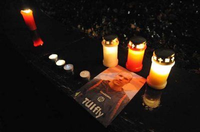 2009-11-11-00000101928374