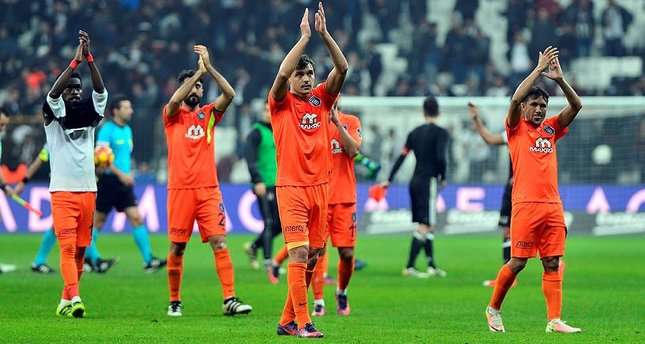 لاعبو باشاك شهير