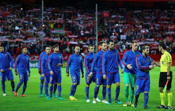 لاعبو برشلونة