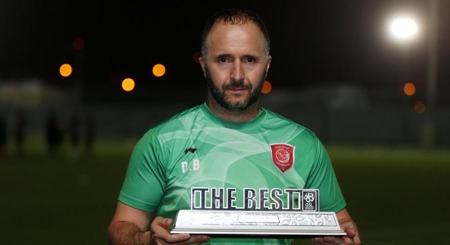 جمال بلماضي رفقة الجائزة 