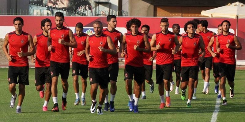 لاعبو الأهلي