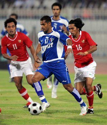 صاحب هدفي الفوز للكويت النجم بدر المطوع