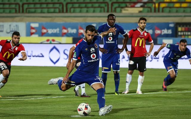 عبد الله السعيد أحرز الهدف الأول للأهلي من ركلة جزاء