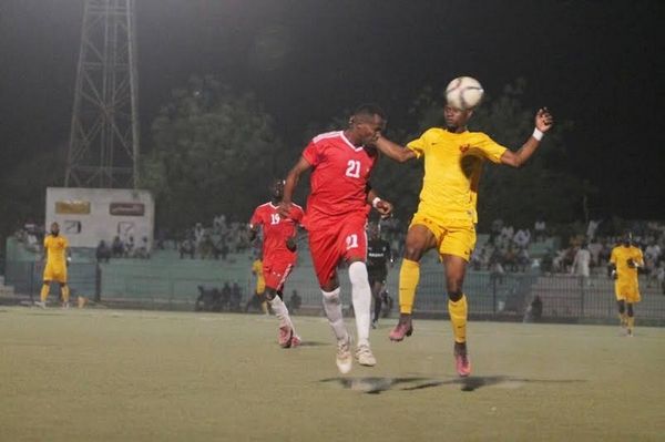 جانب من مباراة المريخ مع الأهلي عطبرة