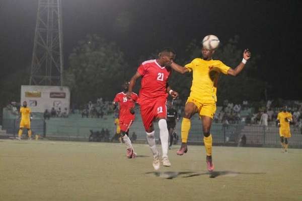 جانب من مباراة المريخ مع الأهلي عطبرة