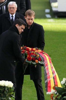 2009-11-15-00000101934512