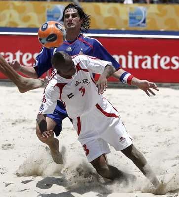 الإماراتيون سيحاولون تحقيق إنجاز بالنهائيات