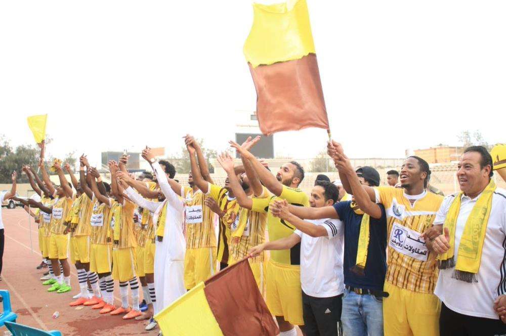 فرحة لاعبي أحد