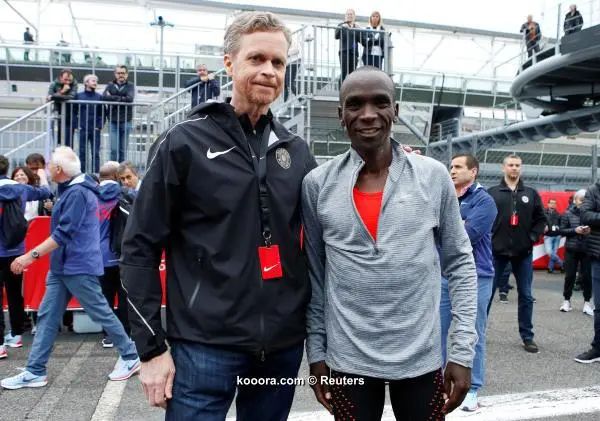 ?i=reuters%2f2017-05-06%2f2017-05-06t082807z_1682323305_rc19eb4c86a0_rtrmadp_3_athletics-marathon-breaking2-halfway_reuters