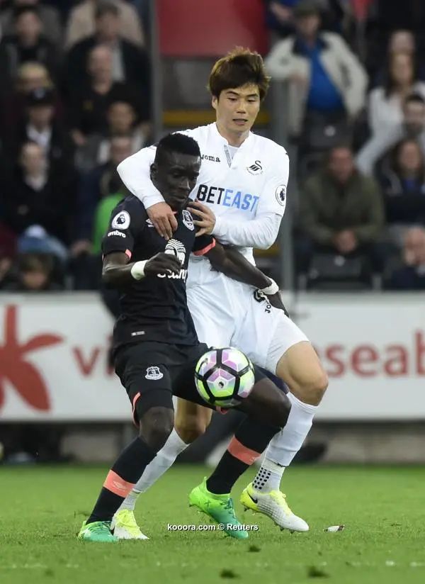 ?i=reuters%2f2017-05-06%2f2017-05-06t175439z_137094879_mt1aci14789804_rtrmadp_3_soccer-england-swa-eve_reuters