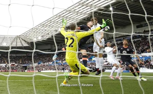 ?i=reuters%2f2017-05-06%2f2017-05-06t172042z_137092842_mt1aci14789762_rtrmadp_3_soccer-england-swa-eve_reuters