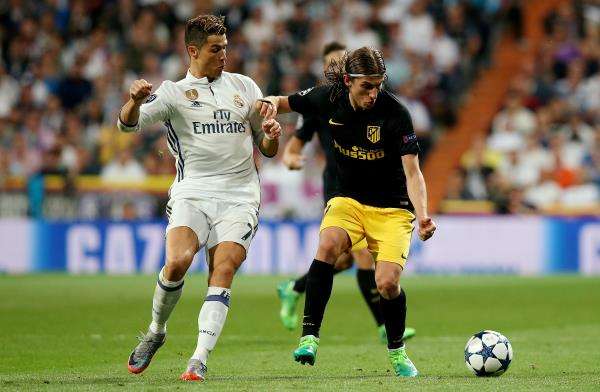 فيليبي لويس في مباراة الذهاب أمام ريال مدريد