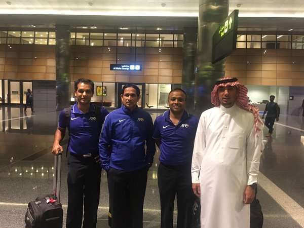 طاقم الحكام