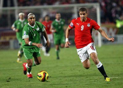 أحفاد الفراعنة ومحاربو الصحراء في لقاء فاصل مثير على التأهل لكأس العالم