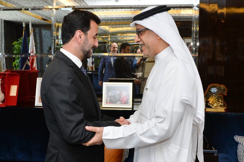  سلمان بن ابراهيم خلال استقباله الوفد العراقي