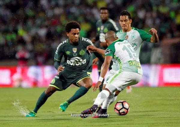 ?i=reuters%2f2017-05-11%2f2017-05-11t015340z_1231190352_rc18be65e980_rtrmadp_3_soccer-recopa-final_reuters