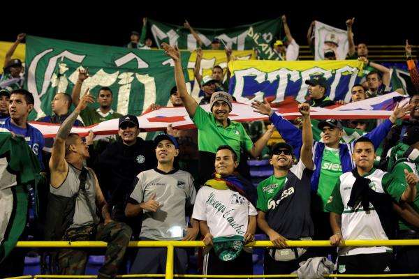 جمهور سبورتيفو لوكوينيو اثناء المباراة