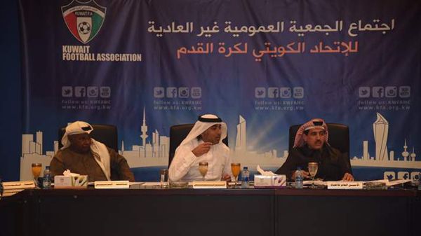 اللجنة المؤقتة خلال عمومية سابقة