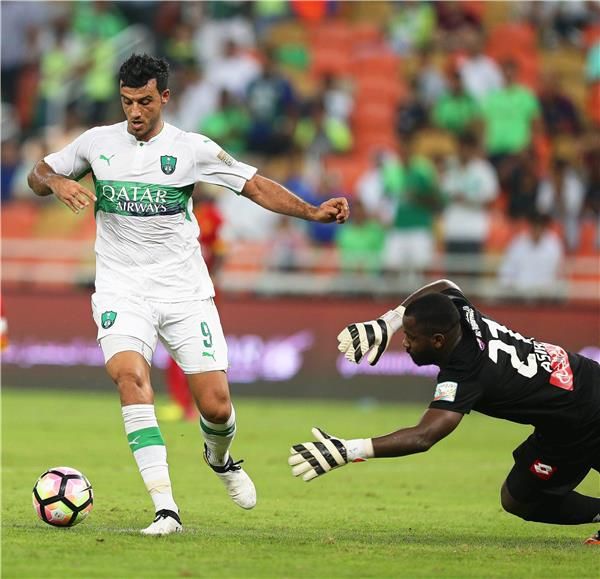 عمر السومة هداف الدوري 