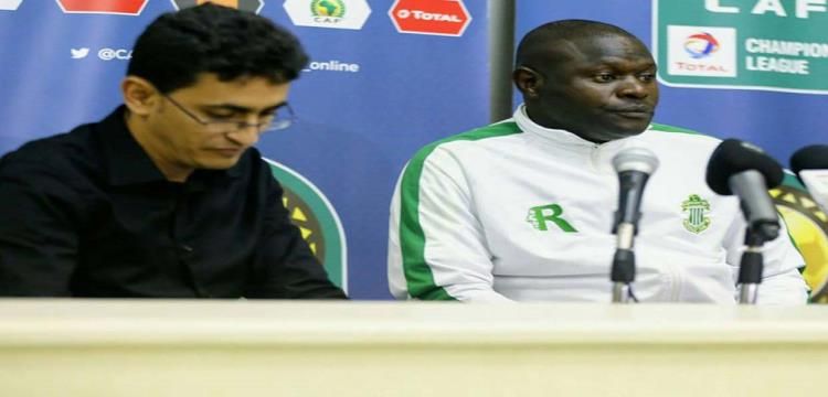 لويد شيتمبوي خلال المؤتمر الصحفي