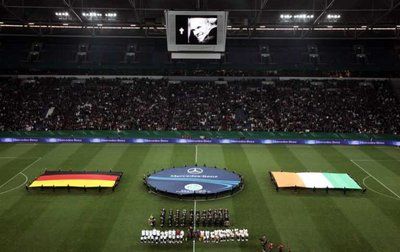 2009-11-18-00000101938104