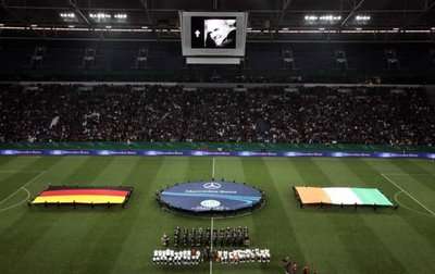 2009-11-18-00000101938104