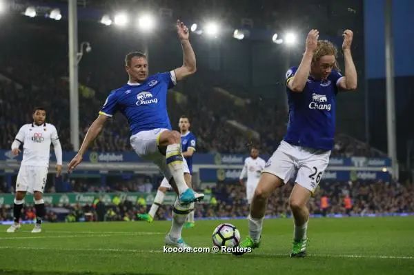 ?i=reuters%2f2017-05-12%2f2017-05-12t200933z_137621373_mt1aci14792049_rtrmadp_3_soccer-england-eve-wat_reuters