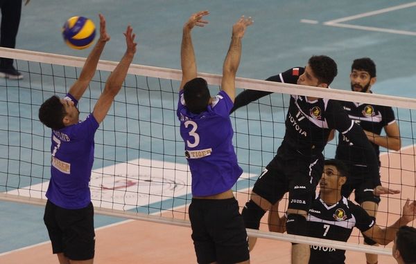 لقاء سابق بين الفريقين