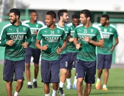 لاعبو الأهلي السعودي