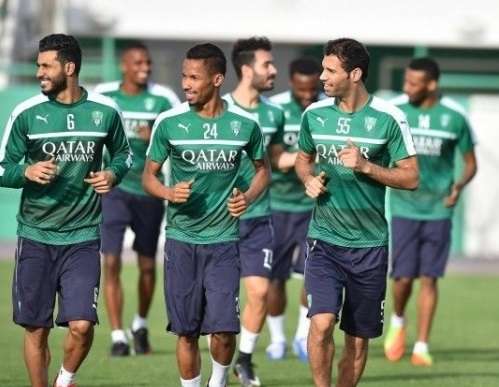 لاعبو الأهلي السعودي