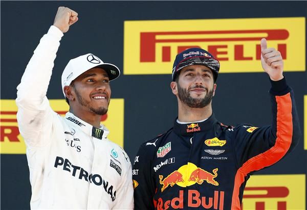 هاميلتون مع فيتل