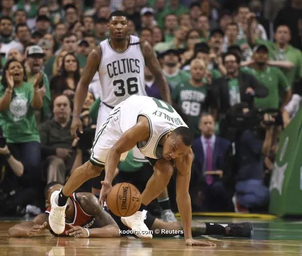 ?i=reuters%2f2017-05-16%2f2017-05-16t033648z_1252082735_nocid_rtrmadp_3_nba-playoffs-washington-wizards-at-boston-celtics_reuters