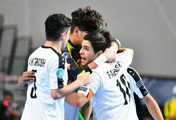 شباب العراق يحتفلون بالفوز على افغانستان