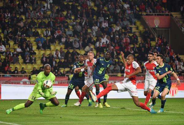 2017-05-14t204510z_195591515_rc1faa4864a0_rtrmadp_3_soccer-france-amo-lil_reuters