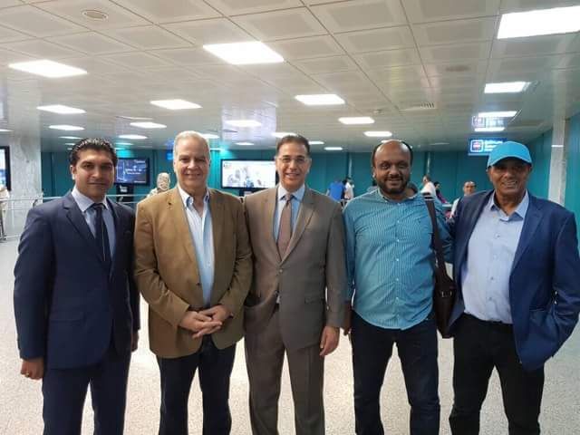 يوسف وزادة في مطار قرطاج