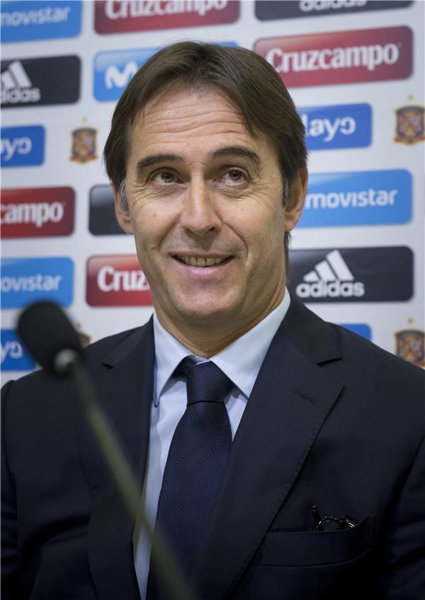 جولين لوبيتيجي خلال المؤتمر الصحفي 