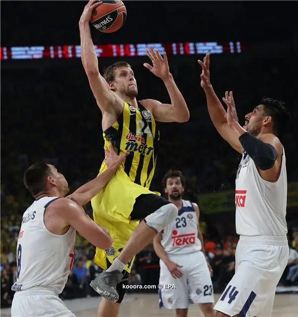 ?i=epa%2fbasketball%2f2017-05%2f2017-05-19-05975155_epa