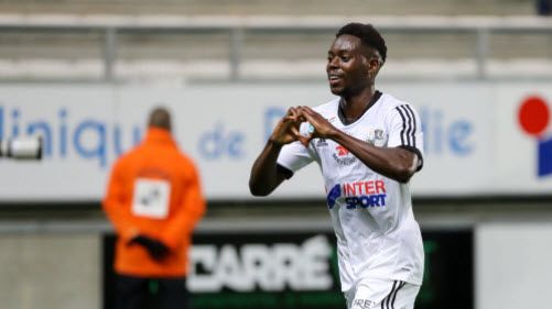 أحد لاعبي أميان