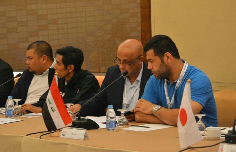 من المؤتمر الصحفي الذي يسبق اللقاء