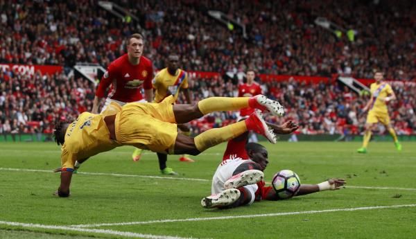 2017-05-21t145016z_138379816_mt1aci14796083_rtrmadp_3_soccer-england-mun-cry_reuters