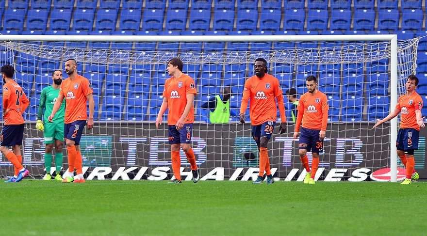 لاعبو باشاك شهير