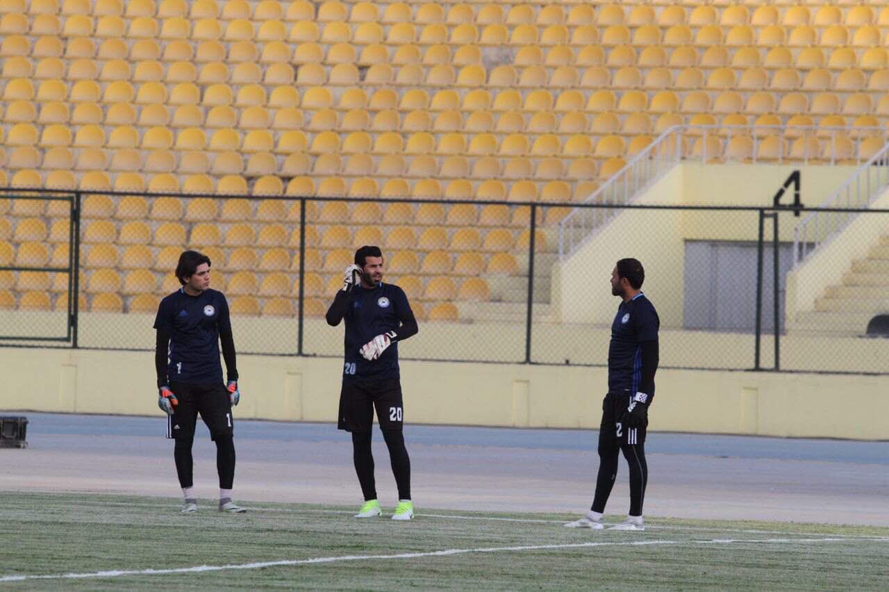 كاصد وزملاءه