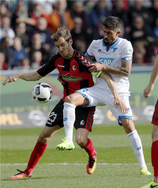  جوليان شوستر