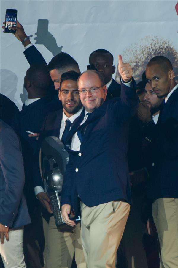 ريبولوفليف وفالكاو