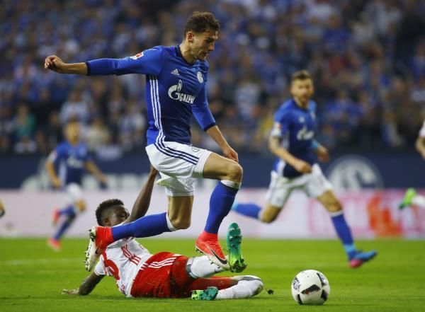 2017-05-13t145305z_137688785_mt1aci14792694_rtrmadp_3_soccer-germany-s04-hsv_reuters