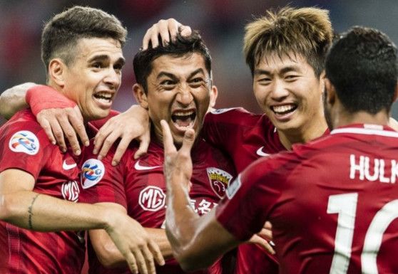 فرحة لاعبي شنغهاي