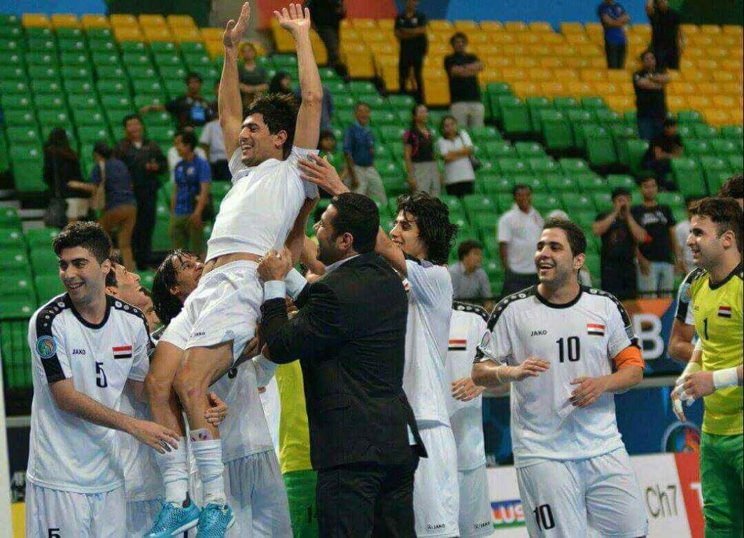 لاعبو المنتخب العراقي 