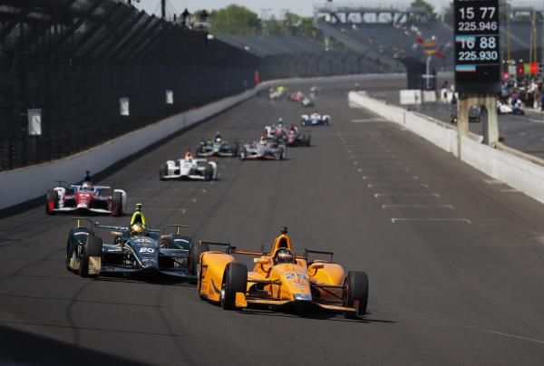 2017-05-22t212154z_2090495100_nocid_rtrmadp_3_indycar-101st-running-of-the-indianapolis-500-practice_reuters
