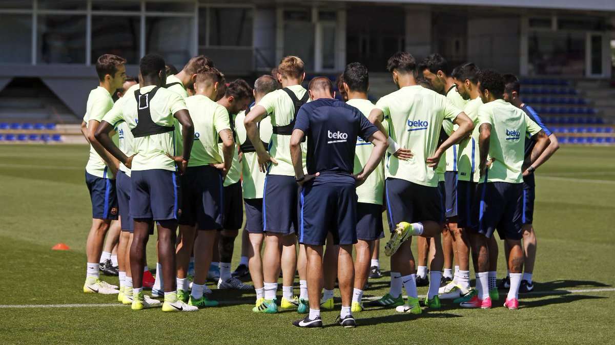 جانب من تدريبات برشلونة اليوم