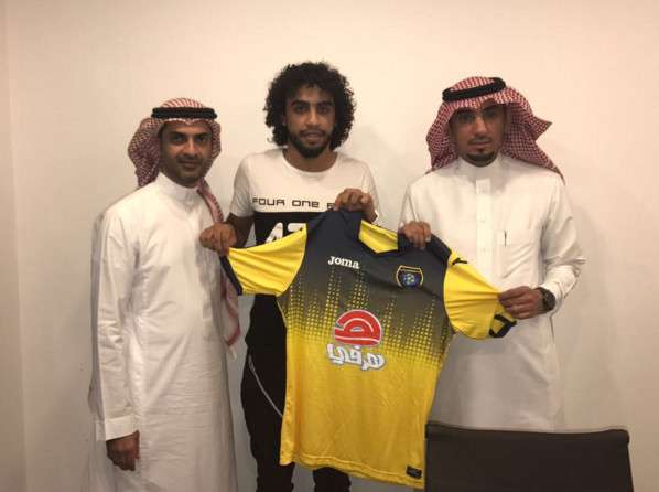 فيصل الخراع أثناء تقديمه